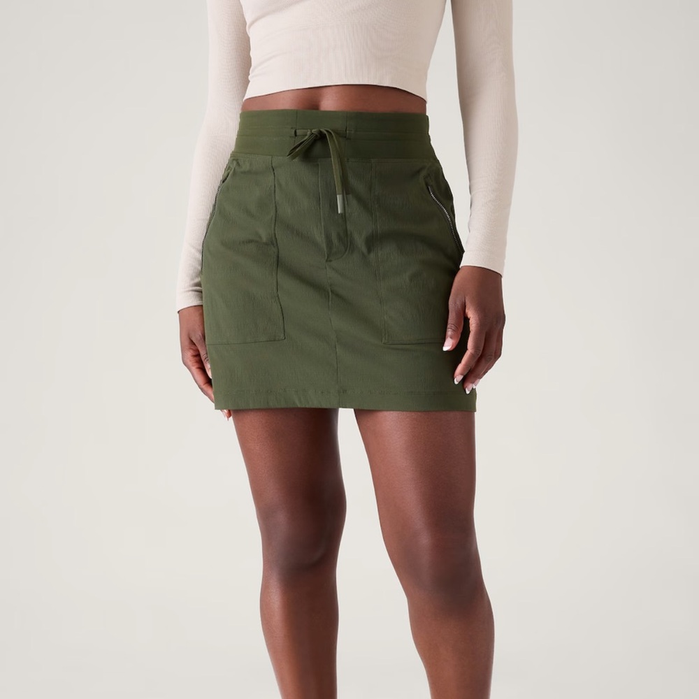 Athleta Chelsea cargo skirt 6